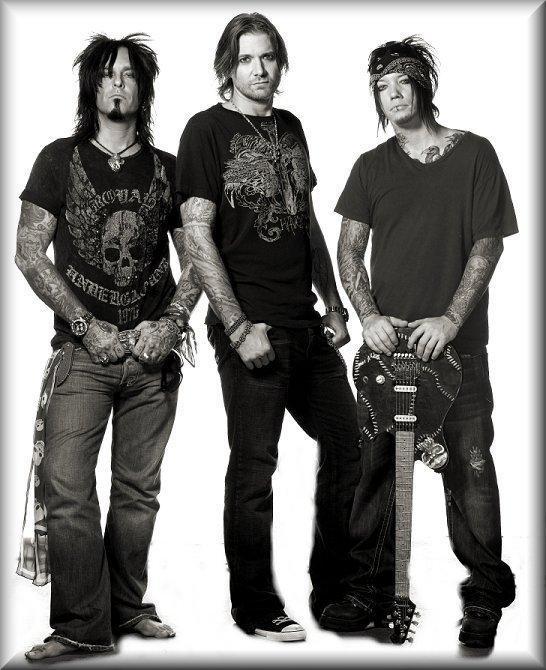 Sixx: A.M.